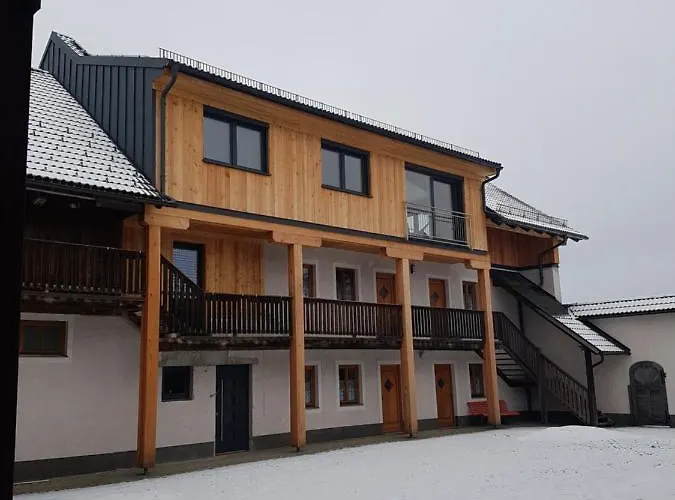 Lantgård Espi-stables Esterhammer *