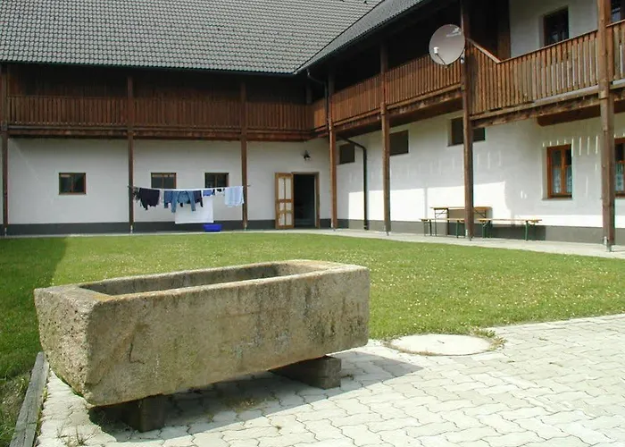 Lantgård Espi-stables Esterhammer *