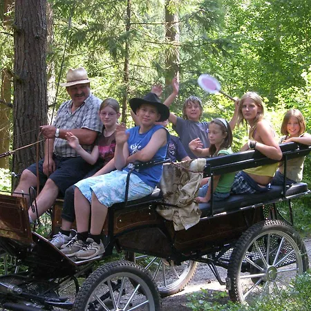 Espi-stables Esterhammer ליבנאו