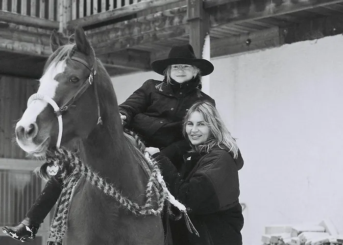 Bauernhof Espi-stables Esterhammer *